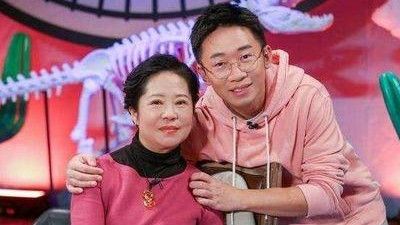 杨迪|网曝杨迪妈妈接很多通告原因，网友：自己的孩子自己疼