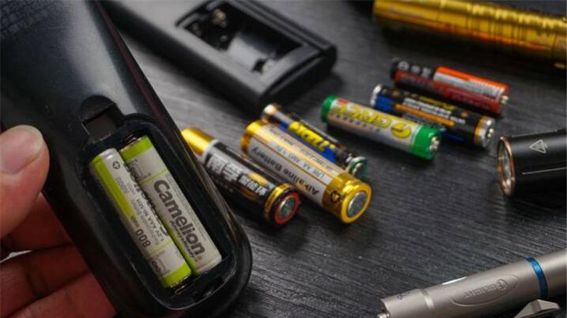 电池|为何许多商家建议用户，禁止安装南孚电池？网友：真与电流有关？