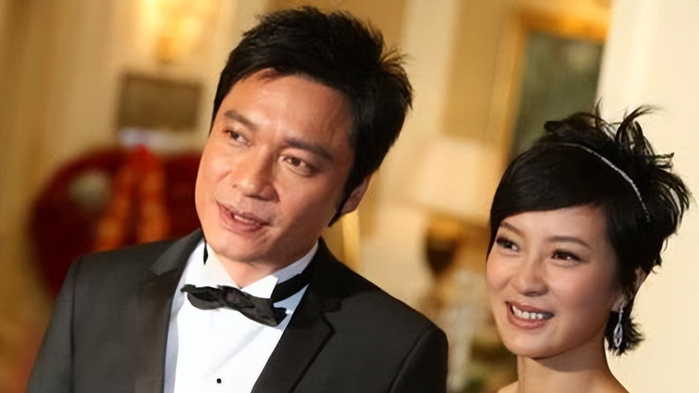 罗嘉良|罗嘉良二婚妻子近照，烫爆炸头肌肉结实，被网友吐槽缺少女人味