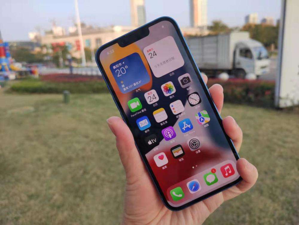 苹果|为何安卓旗舰手机向2K靠拢,苹果却“原地踏步”,难道自愧不如?