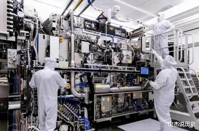 阿斯麦尔|关于光刻机出货，ASML开始“回头”了