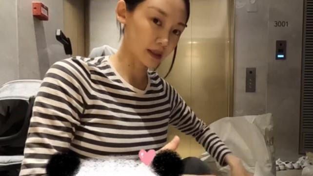 苗苗|苗苗宅家种菜，意外曝光大肚子，粉丝爆料称她已经怀孕四五个月