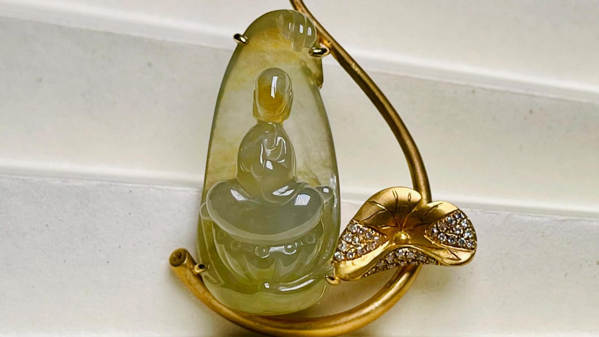 翡翠|超脱传统的创新之作：翡翠巧雕“悟”！