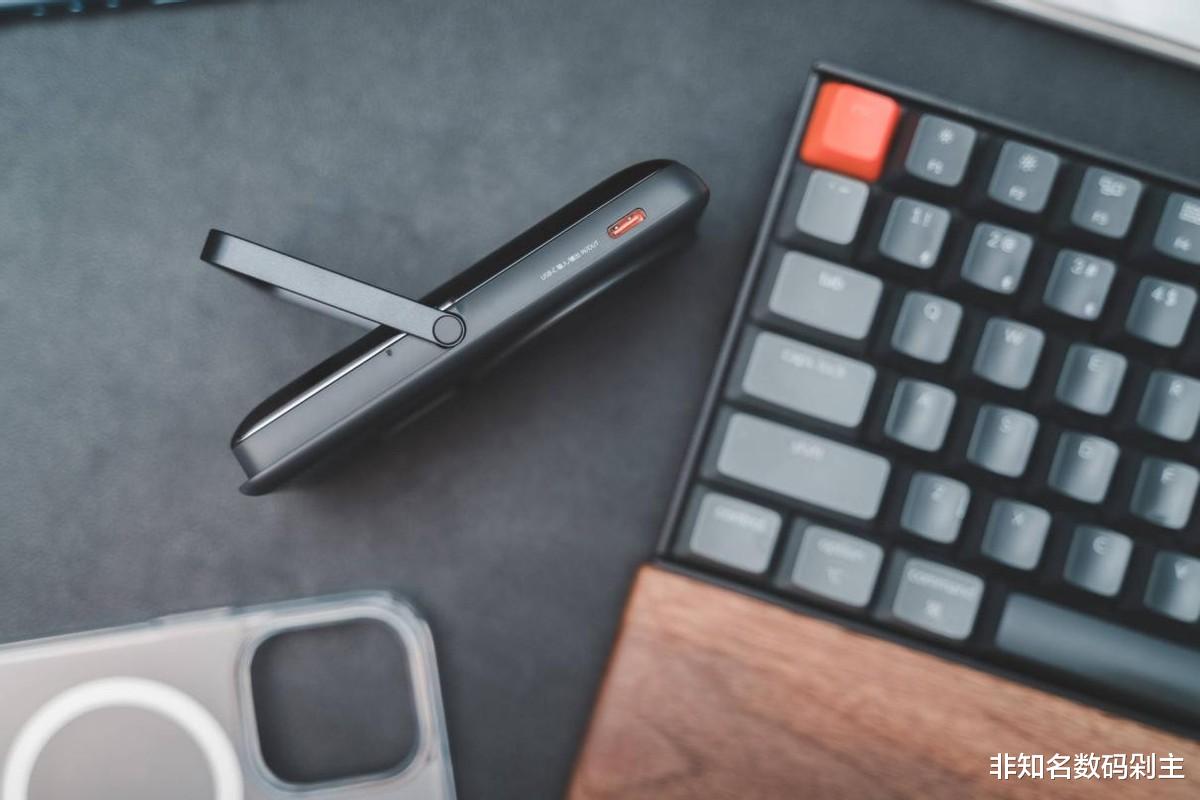 显卡|都2022年了，iPhone还是令人捉急的充电技术怎么解？答：上外挂