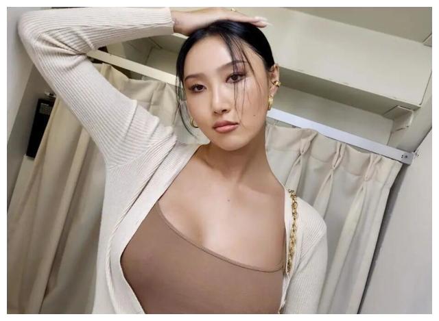 这是能免费看的吗？MAMAMOO华莎晒性感私照，大秀丰腴身材