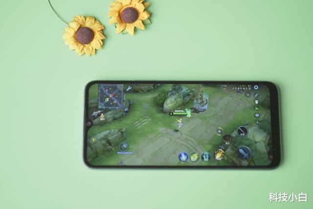 iPhone14|最适合学生群体的高品质5G手机?体验完荣耀畅玩30后更加确定了