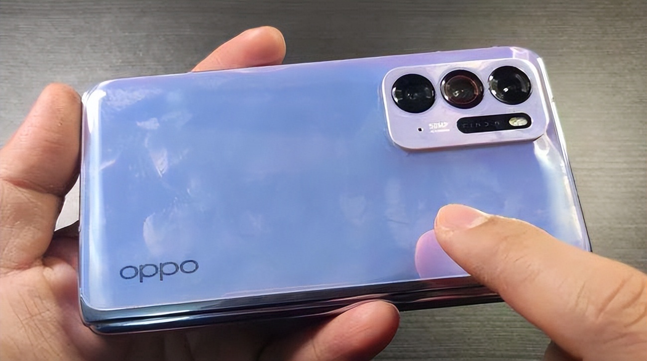 vivo|性价比最高的折叠手机，两万销量+98%的好评，流畅度三年不卡顿！