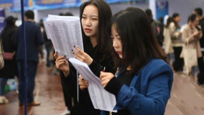 中储粮|国企中储粮公开招聘，年薪可达20万，还开放了很多适合女生的岗位