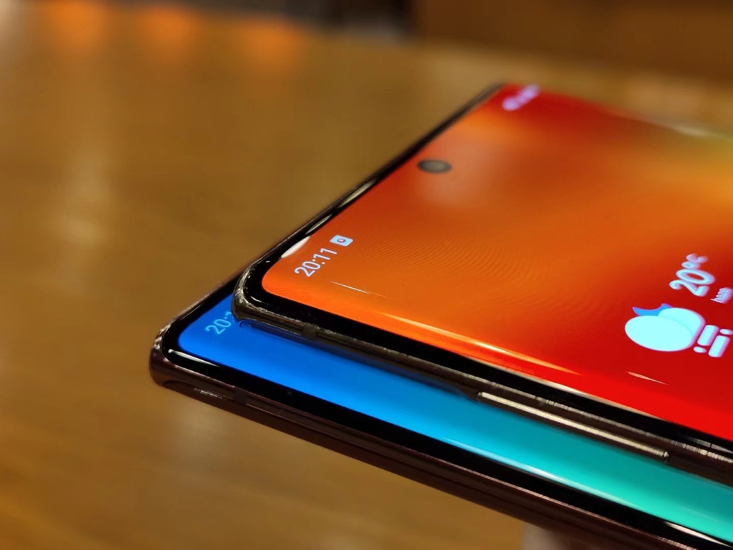 慕尼黑|安卓旗舰,为什么就是抓着曲面屏不放?