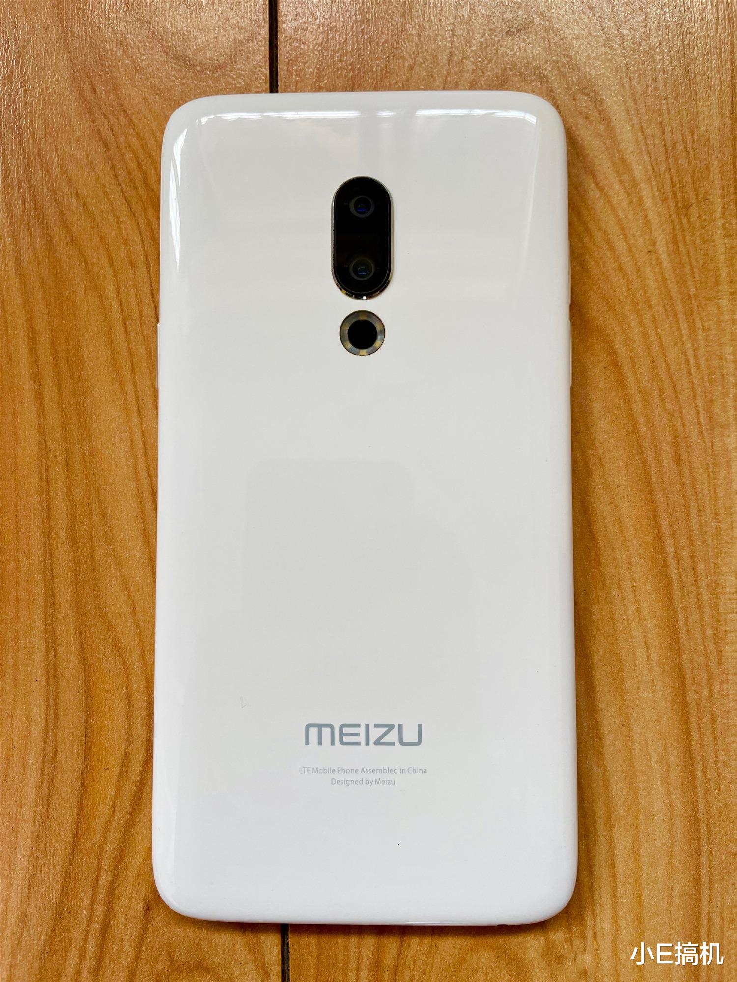 |高颜值白色手机怎么选?这两款实力圈粉