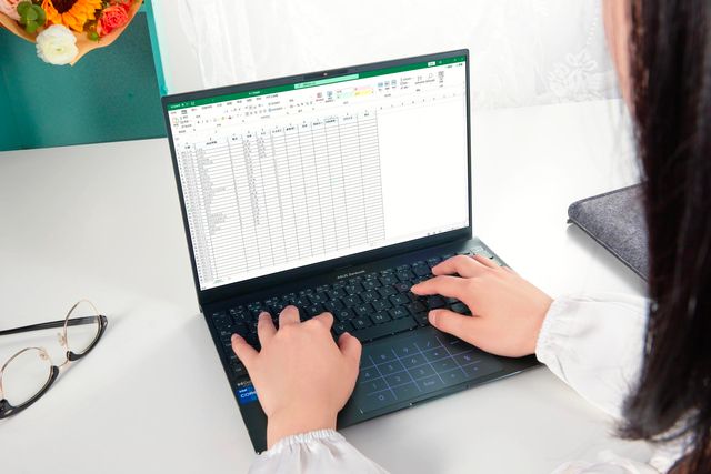 笔记本|学生党和办公人士的最爱:14英寸的笔记本,到底怎么选才最划算?