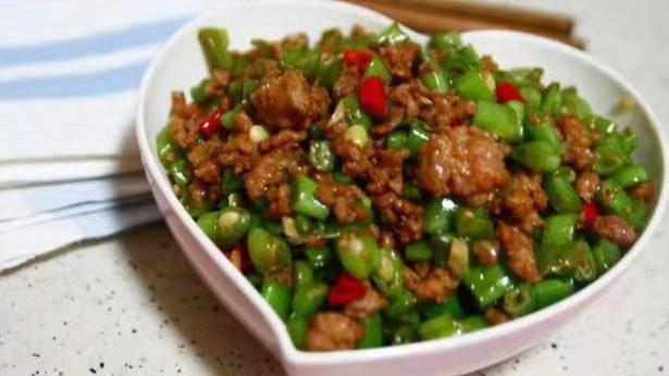 豆角|美食推荐：蒜蓉生蚝，肉沫豆角，京酱肉丝，锅包肉，土豆烧牛肉