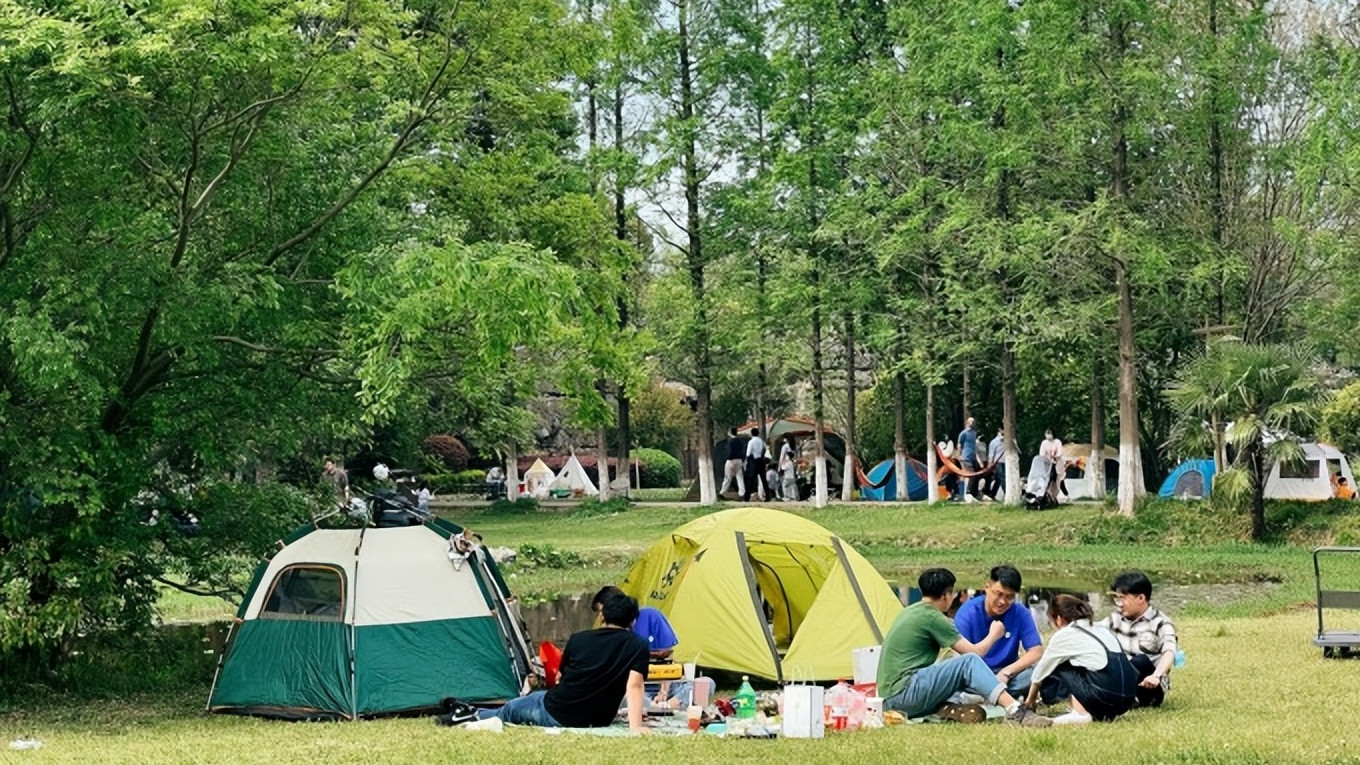 陕西|五一小长假：公园挤满人，帐篷卖脱销