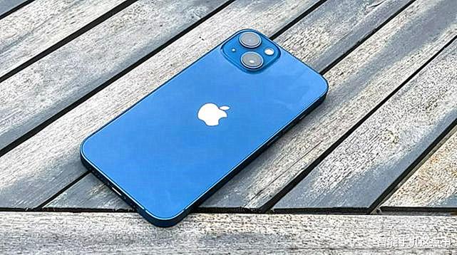 iphone13|比4999元还低!iPhone13再跌新低价,网友:还是Pro版保值