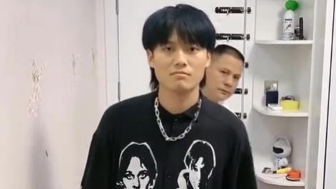 明星|网红“小杨哥”再引争议，被曝存款达11位数，网友：比明星都挣钱