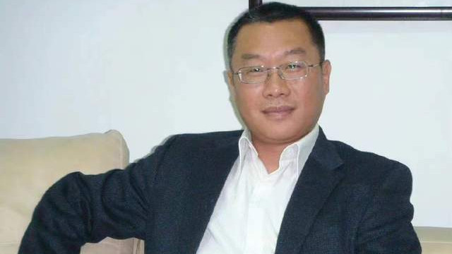 疯狂|张小波的真面目：曾因“流氓罪”被捕，疯狂出轨，疯狂炫富