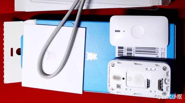 键盘|没有屏幕键盘照常用，这款小巧的学生电话，一键开启的功能很实用