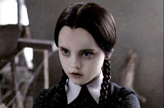 哥特式|喜欢哥特式幽默的,《亚当斯一家》虽小众,但绝对满足