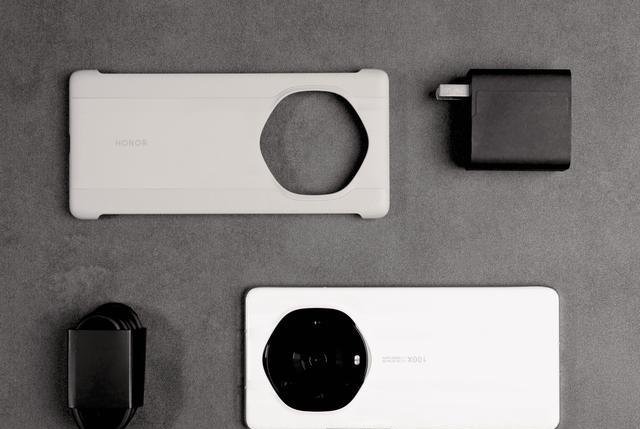 华为荣耀|荣耀主动出击，12G+512G机皇降2000出手，高端机也有性价比