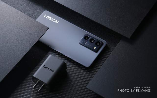 高通骁龙|应该是现在最便宜骁龙8+手机，拯救者Y70「钛晶灰」图赏