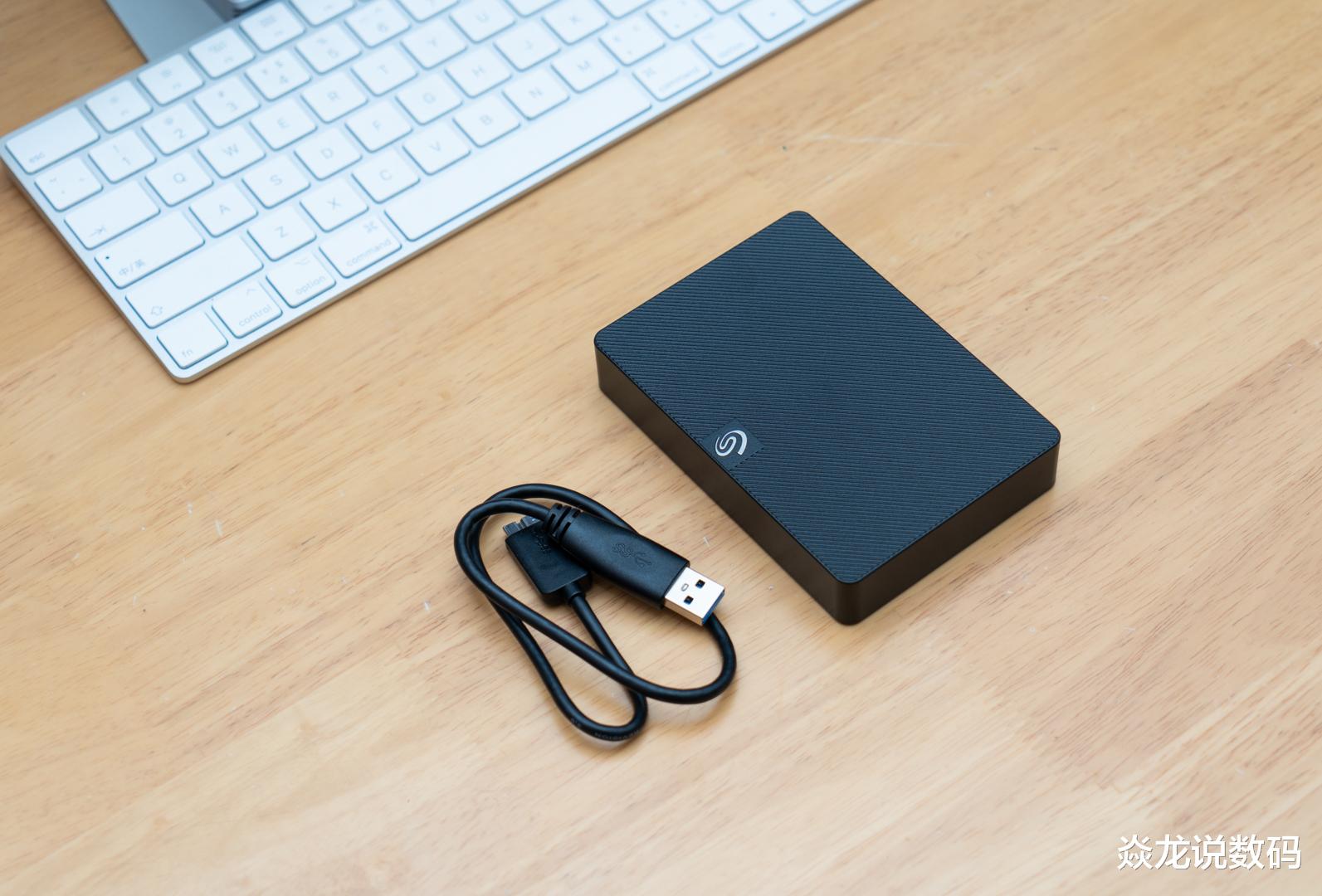 机械|固态当道的今天，4TB机械移动硬盘还有用么？亲测告诉你，真管用