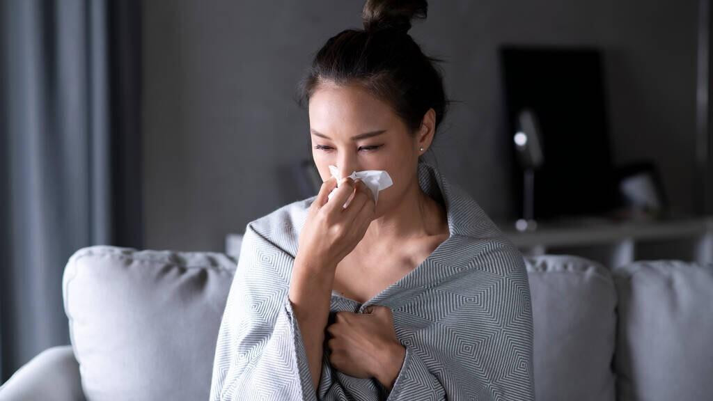 上海一48岁丁克女子阳了后哭诉：阳不可怕，可怕的是身边没有亲人！
