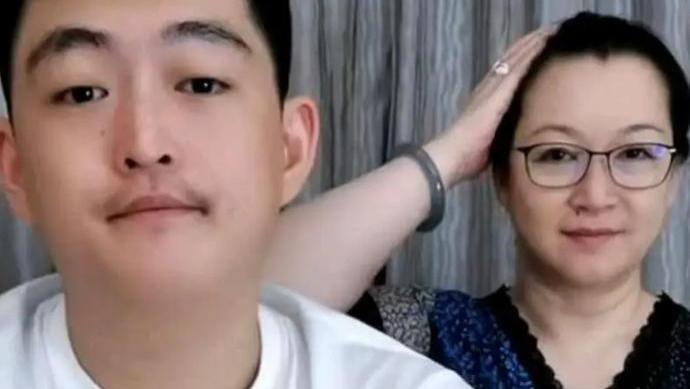 请叫我总监|赵本山儿子：我家的钱十辈子也花不完，你们算哪根葱，还敢批评我