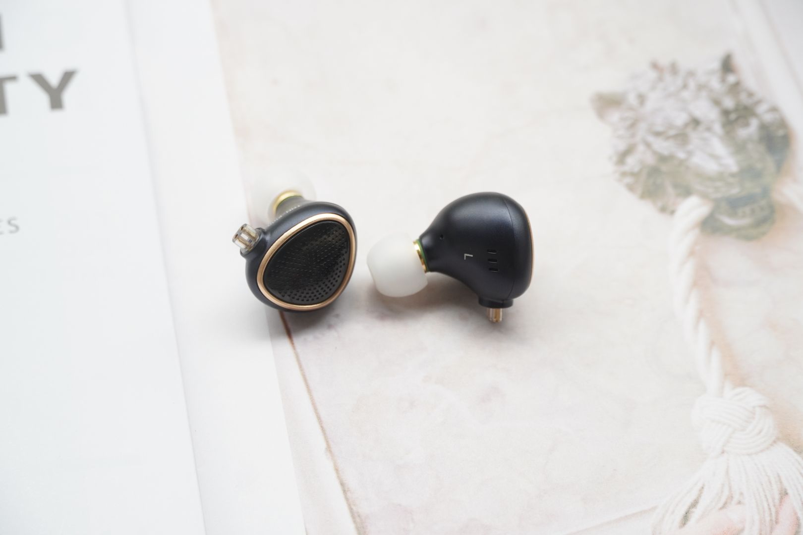 耳机|不到千元的平板振膜耳机究竟如何？TRN Kirin麒麟平板振膜耳机体验