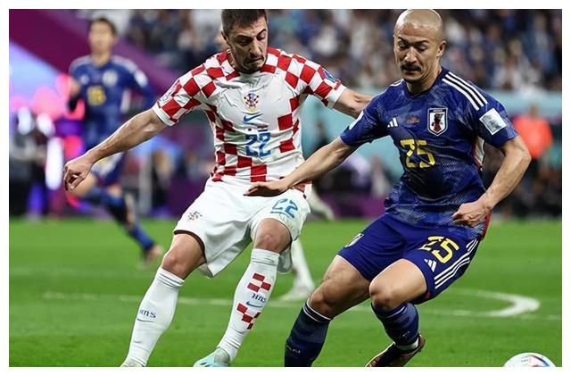 4-1！4-2！世界杯疯狂一夜：诞生第3场8强战，日本韩国同一天出局