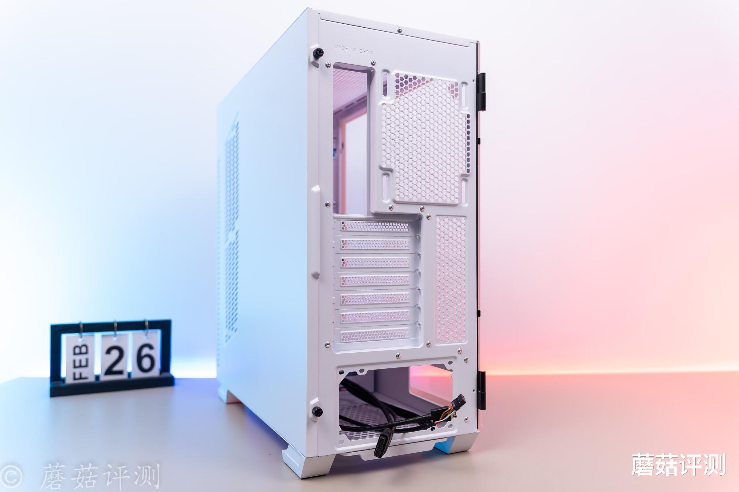 机箱|细节出色，体验优秀，颜值高、微星刀锋100R白色中塔机箱 评测
