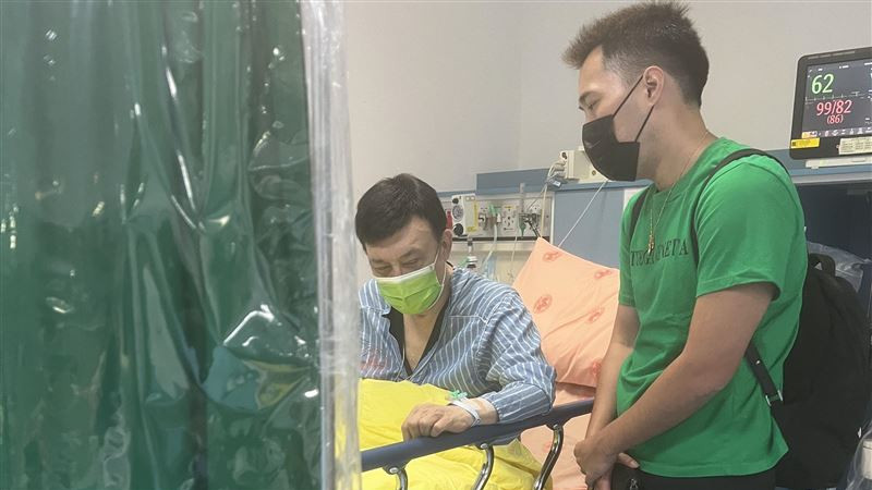 余天|38岁女星癌细胞再度扩散，歌手父亲心急患病住院，半边身体不能动