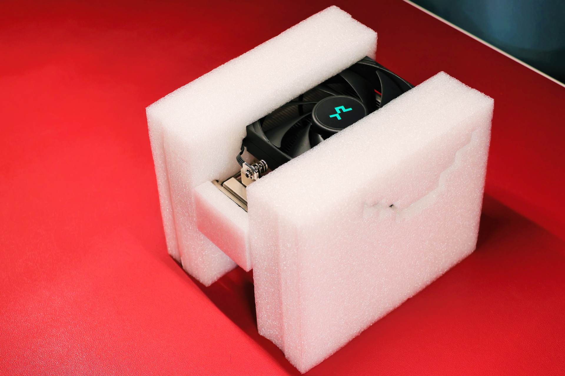 iPad|英特尔I7 12700K可以用风冷散热器吗？九州风神AK500实测！