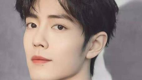 肖战|肖战深夜晒下班照，黑眼圈明显颜值下降，半天百万点赞被质疑太水