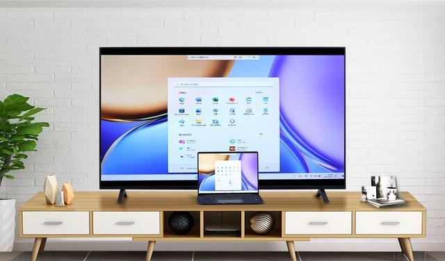 iPhone14|65英寸电视开始“内卷”？华为、荣耀、TCL都不到2千元，价格亲民