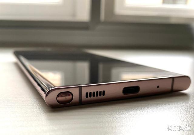 安卓手机|发布至今下跌3600元,12GB+256GB+2K屏,冲上安卓手机好评榜第一