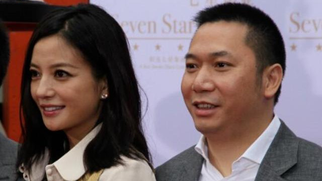 街拍|赵薇亲日辱华只是冰山一角，五大事件曝光原因，恶劣行为贯穿生涯