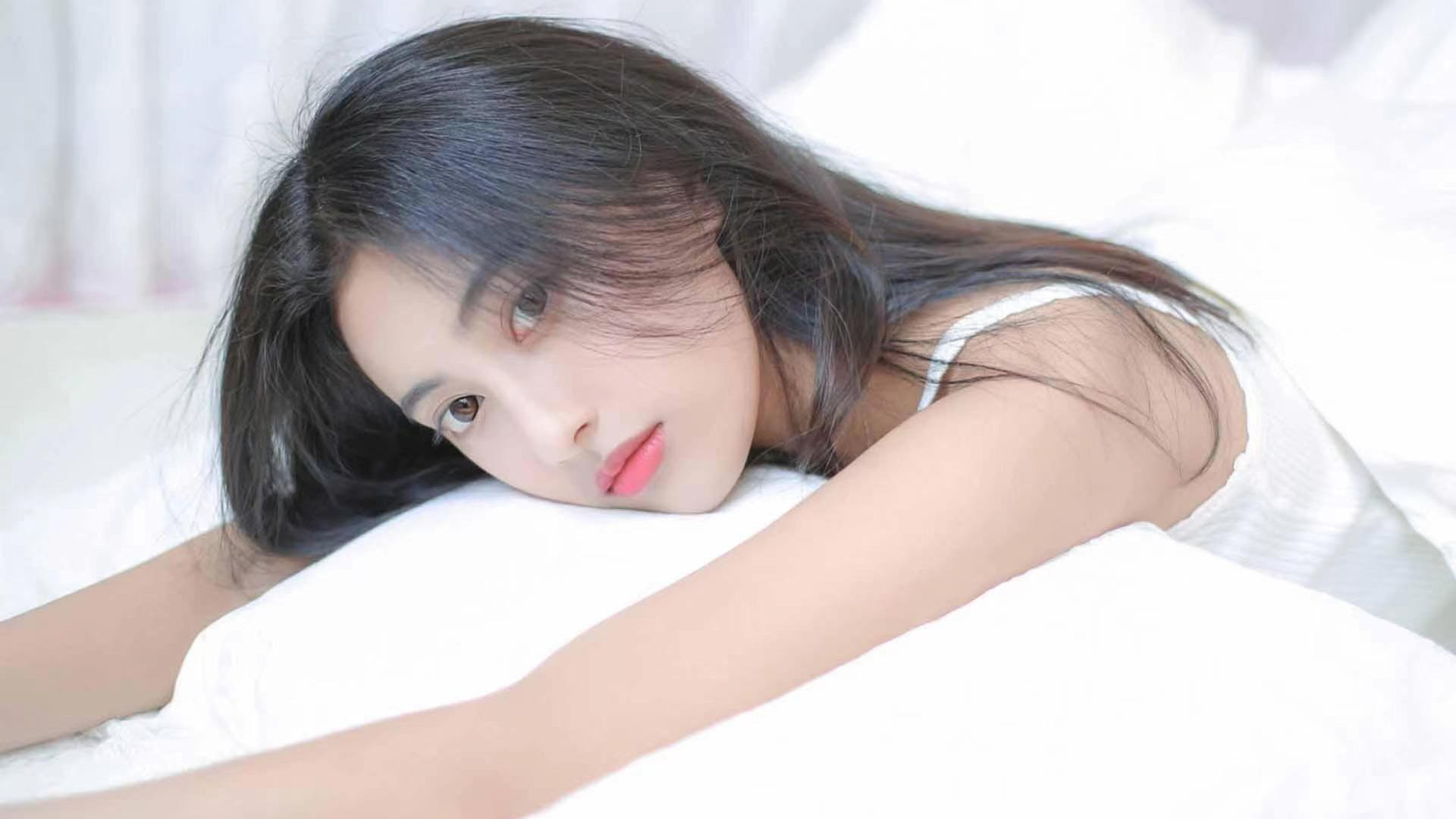 国内讨老婆动辄天价彩礼，我花五千就轻松娶到一个漂亮的外国老婆。