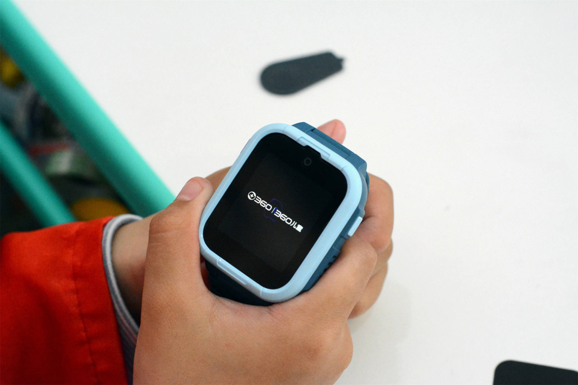 微信|送给娃的生日礼物,聊微信加10重AI定位,360儿童电话手表10X体验