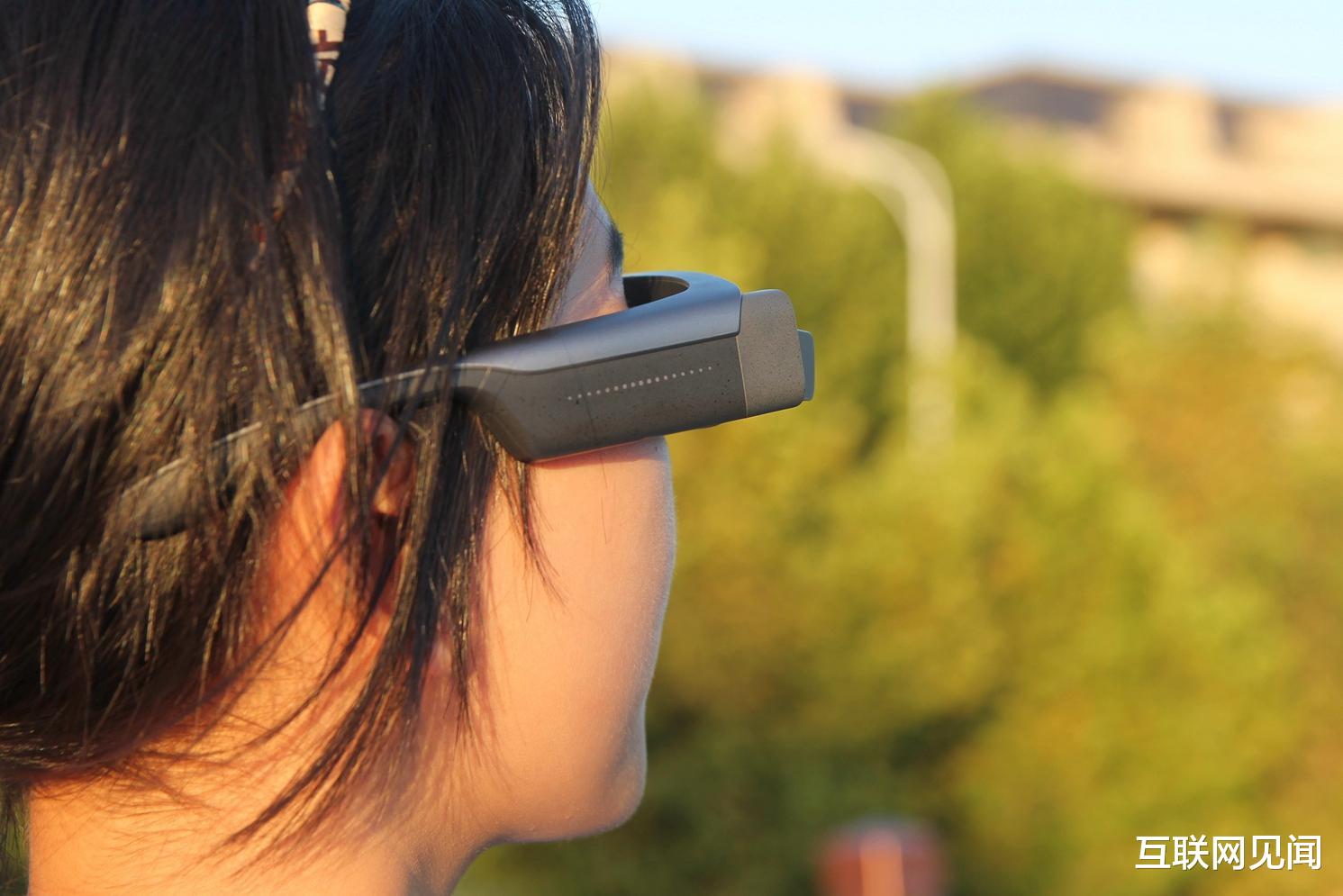 相机|突破相机形态固有化设计,米家眼镜相机第一视角下的影像体验