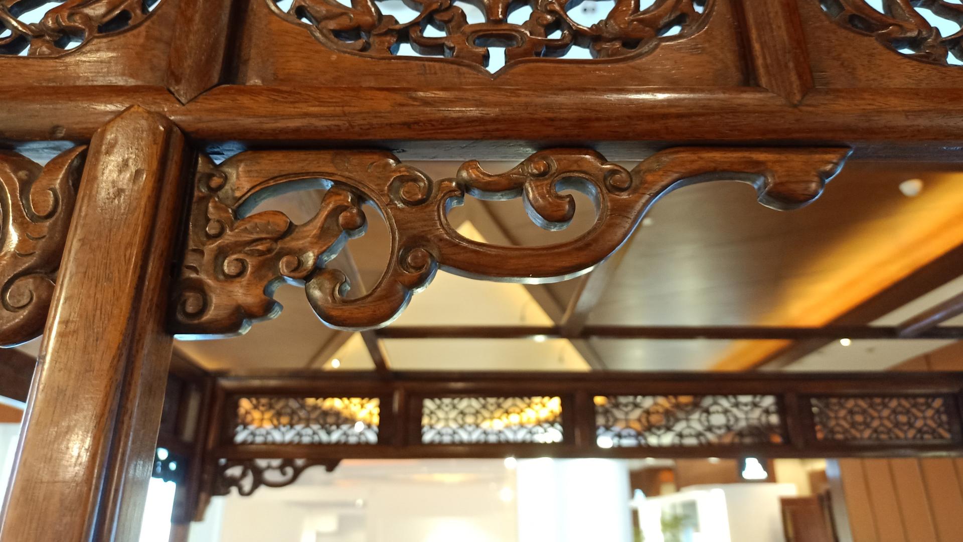 雕刻|双螭捧鬲式鼎，黄花梨架子床雕刻纹饰大全