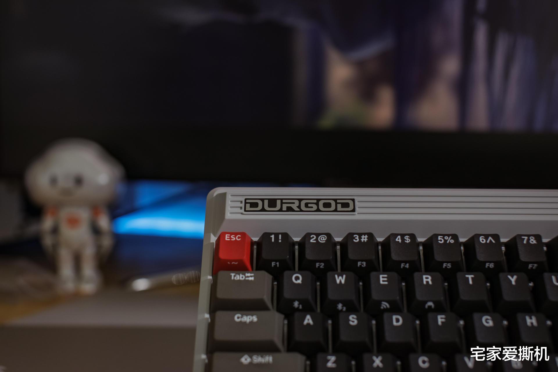 fusion|桌面党的复古情怀:杜伽FUSION三模机械键盘