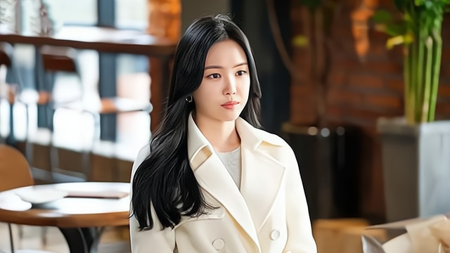 姐姐|“姐，妈住院了，给5万”“你啥时候换妈了？我陪我妈逛街呢”