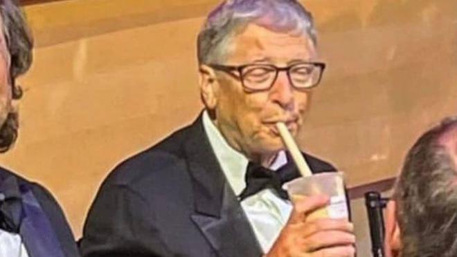 刘思慕|成功安利！加拿大华裔男星刘思慕给比尔·盖茨推荐喝珍珠奶茶