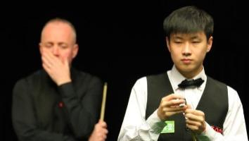 世锦赛|赵心童5-4逆转冲冠，狂轰129-0、106-28，4届世锦赛冠军5-2晋级