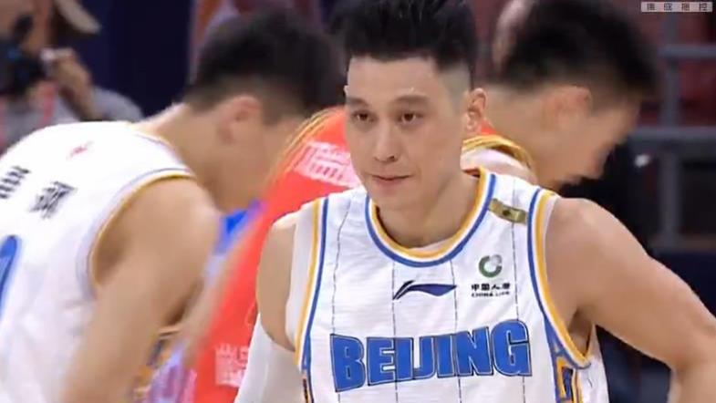 北京队|唯一亮点！林书豪6中5，北京队三分失准，半场输吉林，琼斯拿19分