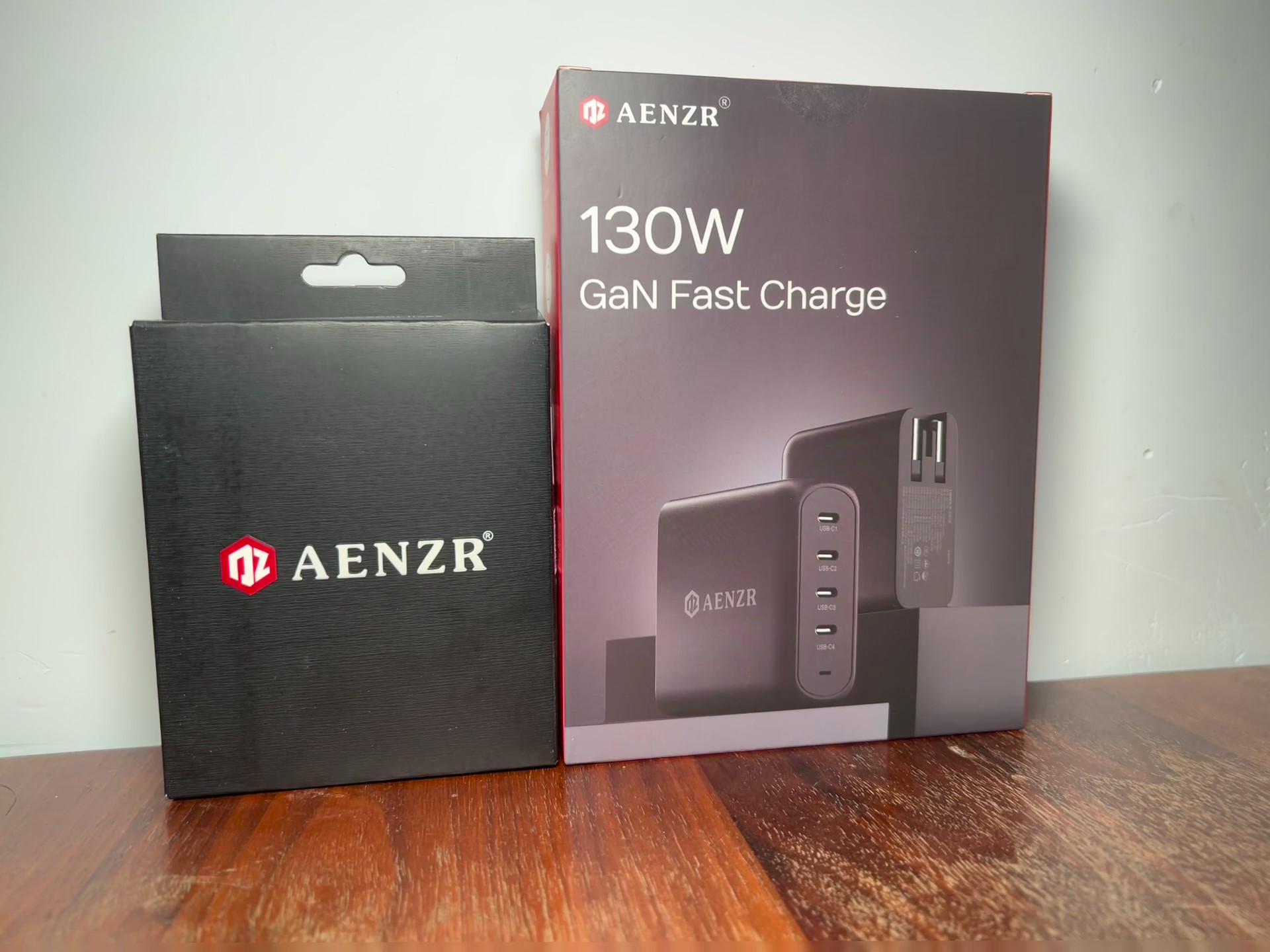 创业|四C口独立快充，桌充、墙充两相宜丨AENZR 130W氮化镓GaN