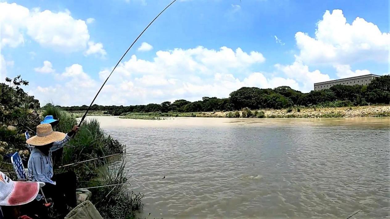 |玉米钓鱼有哪些误区？用玉米挂钩只抓黑漂与顶漂？为什么不抓顿口