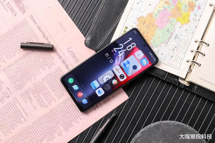 iqoo|旧款旗舰再次降价,120W+256G+送耳机,最后的清仓了