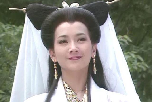 新白娘子传奇: 都是妖精, 为何白素贞的人生容错率比胡媚娘高呢?