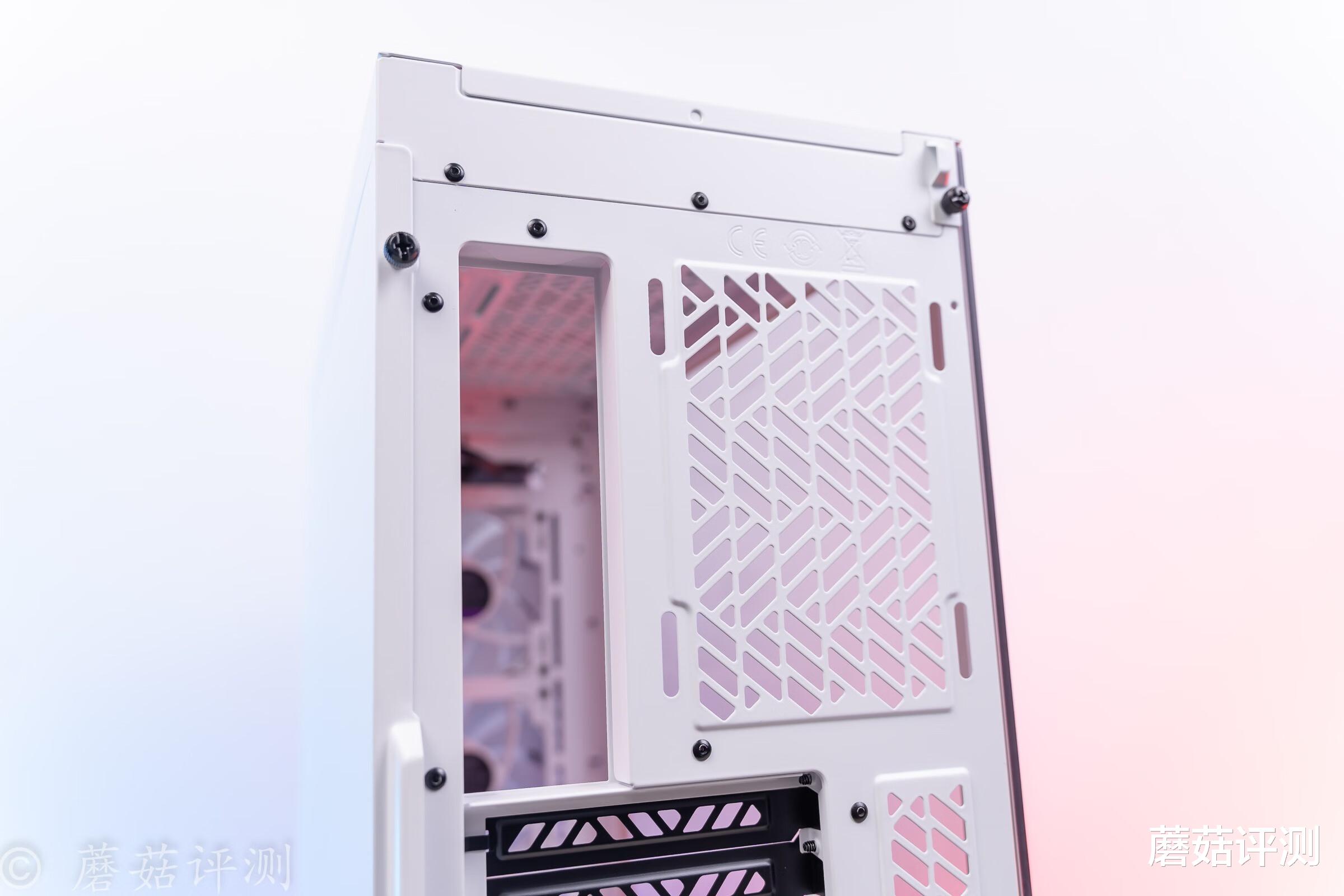 索尼|灰白撞色更精致，Mesh加入更透气、酷冷至尊MB520 Mesh机箱 评测